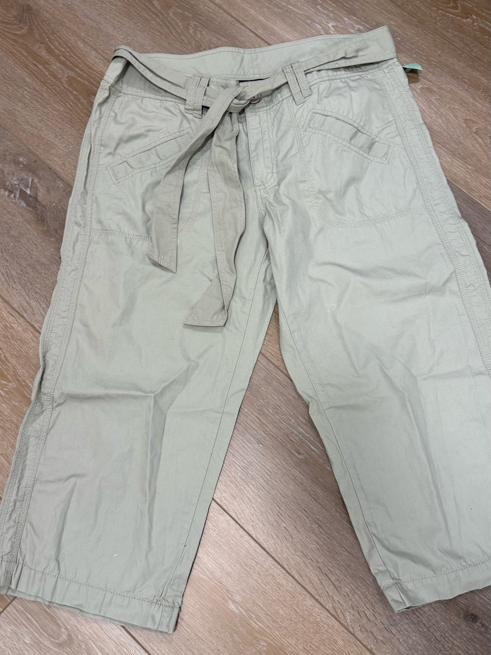 Women's Olive Crop Capris with Tie Waist
